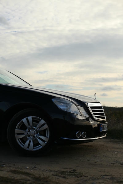 Lüks sedan VIP transfer aracı